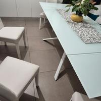 Tavolo in vetro 160x90cm allungabile fino a 200cm