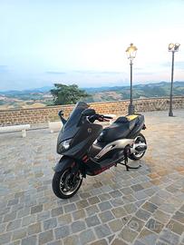 Yamaha t max black max