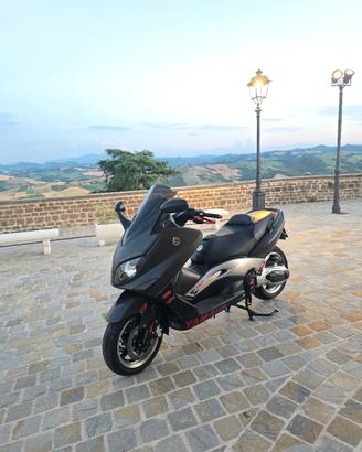 Yamaha t max black max