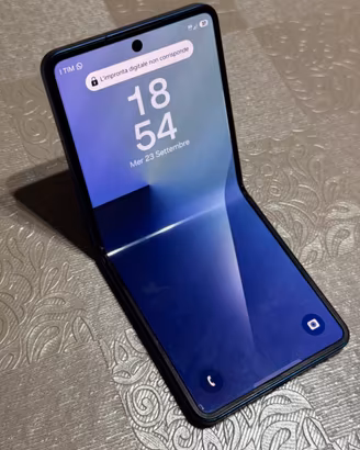 Samsung Galaxy Z Flip 7 Blu a conchiglia 5g 256GB