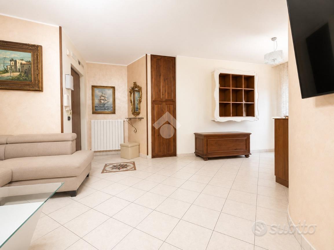 4 LOCALI A MONTALTO UFFUGO - Vista 5