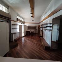 Arredamento completo negozio