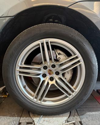 Cerchi porsche macan 19”