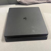 PS4 Slim 500GB funzionante + 3 giochi originali |