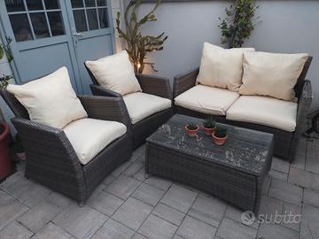 Arredo giardino divanetto 2 poltrone tavolino