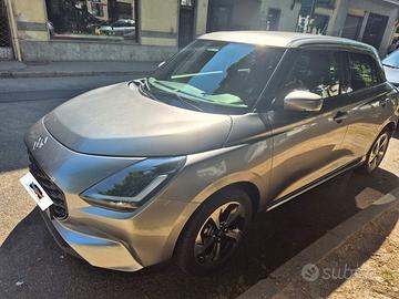 Suzuki Swift 1.2 Hybrid Top *SOLO 2.400KM*
