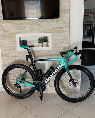 Permuto con auto cabrio bianchi oltre XR3