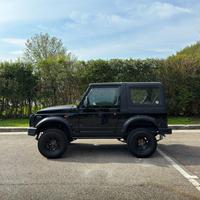 Suzuki Samurai