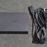 Caricabatteria da muro 6 porte Aukey