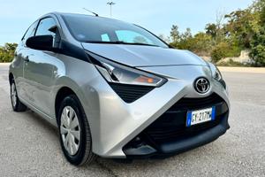 Toyota Aygo Connect 1.0 VVT-i 72 CV 5 porte