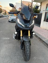 Xadv 750