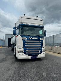 Trattore strada R520