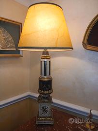 Grande lampada da tavolo stile neoclassico