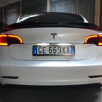 Spoiler per tesla model 3 nero lucido perfetto