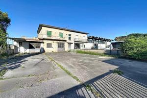 LABORATORIO A SANTA CROCE SULL'ARNO
