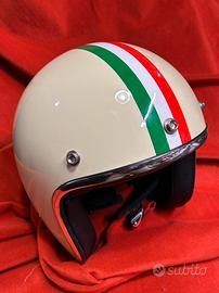 Casco jet tre bottoni