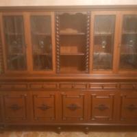 Mobile credenza cristalliera in noce arte povera