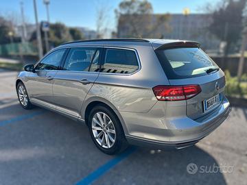 Volkswagen Passat Variant 1.6business DSG 120cv B8