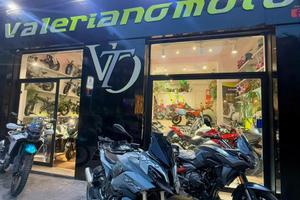 Bmw s1000xr anno 2021 con 11.000 da VALERIANOMOTO