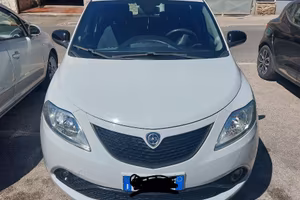 Lancia Y hybrid