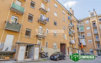 BILOCALE CON BALCONE