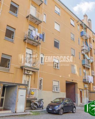 BILOCALE CON BALCONE