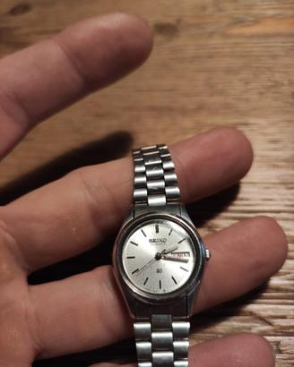 Seiko  3E23-0050 quartz  1980