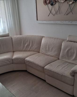 Divano in pelle bianco usato