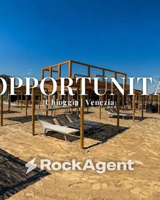 Attività / Licenza di 4000 m² con 5 locali a Chiog