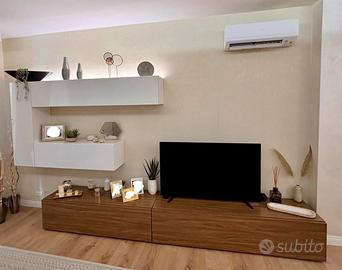 Parete attrezzata moderna (moduli bassi + pensili)