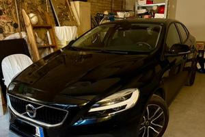 Volvo v40 D2 business plus
