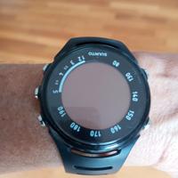 orologio SUUNTO nero.