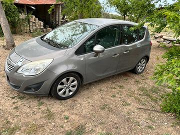 Opel Meriva B 2011