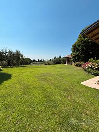 Bussolengo - villa/casale con 2.4 ettari di parco
