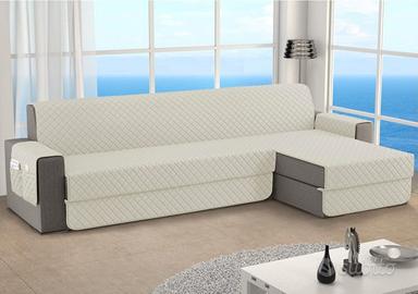 copridivano grigio con tasche laterali