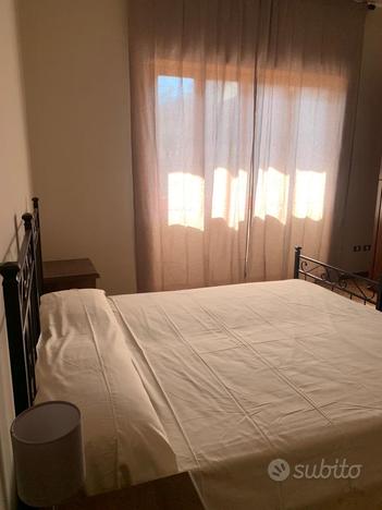 Stanza con letto matrimoniale Roma