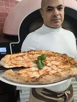 Pizzaiolo pizza classica anche al trancio e metro