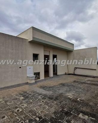 Attico/Monolocale con posto auto