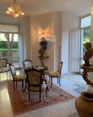 Salotto in legno stile Luigi XIV