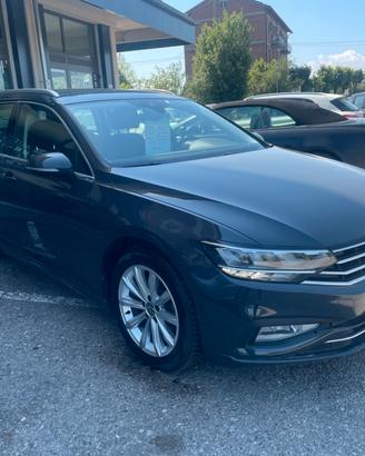 Volkswagen Passat Var. 2.0 TDI SCR EVO DSG Busines