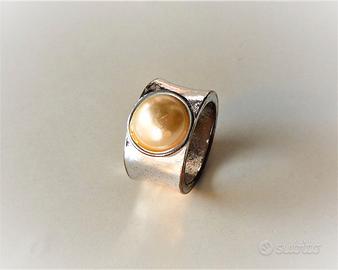 Anello fascia con perla
