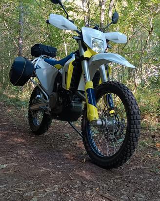 Kit borse originali Husqvarna 701