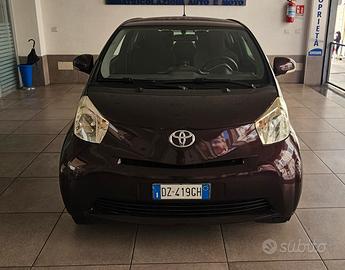TOYOTA IQ NUOVA 