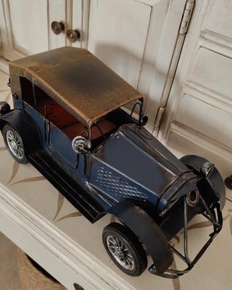 auto in latta da collezione 