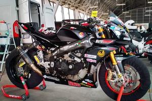Aprilia Tuono V4 1000 aprc pronta pista 