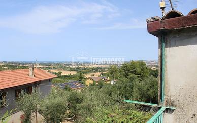 SOLUZIONE INDIPENDENTE CON TERRAZZO VISTA MARE