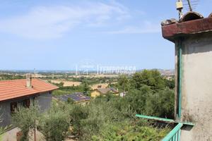 SOLUZIONE INDIPENDENTE CON TERRAZZO VISTA MARE