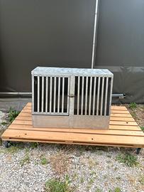 Cane trasportino macchina