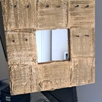 Cornice in legno  specchio e ganci 