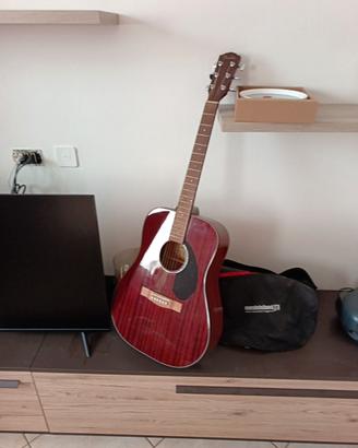 Chitarra FENDER acustica con custodia.